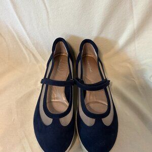 BeautiFeel Navy Mesh Suede Mary Jane NWOT